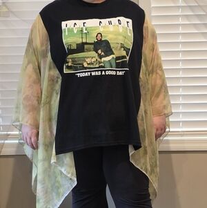 Black Ice Cube Graphic Tee with Sheer Green Tie-Dye Kimono